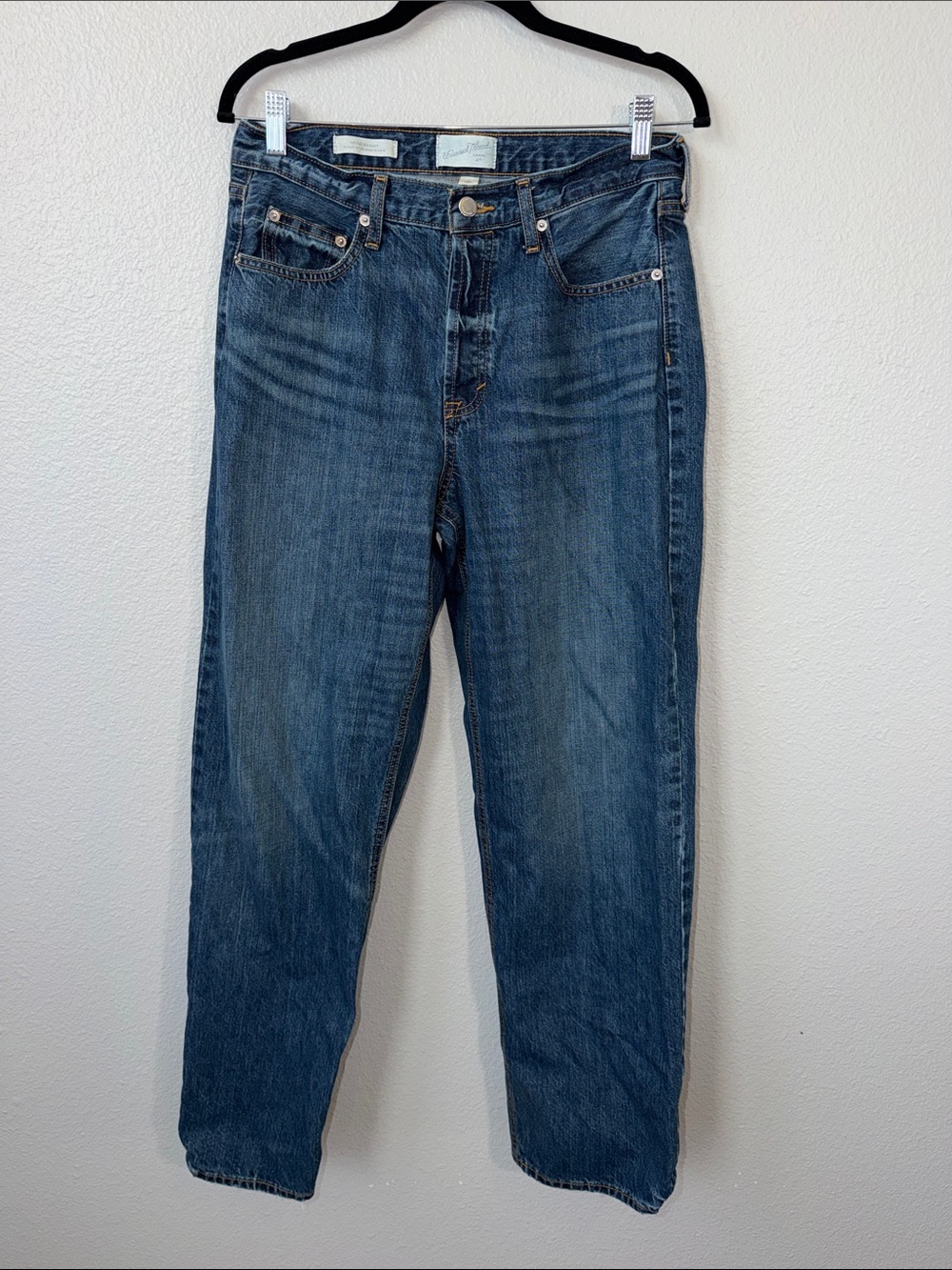 Universal Thread- Mid Rise- 90’s Baggy Jean